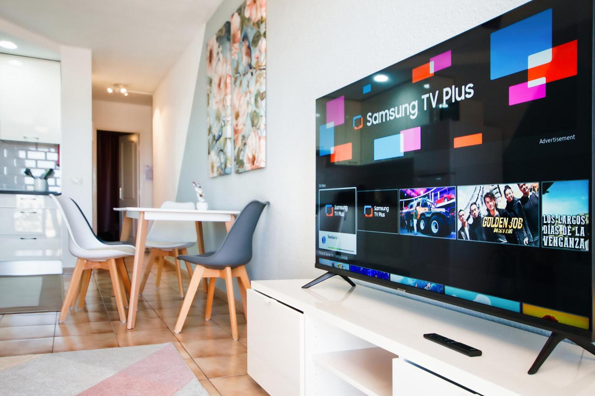 Apartment Great View, Heated Pool, Cool Design - Castle Harbour In Cristianos